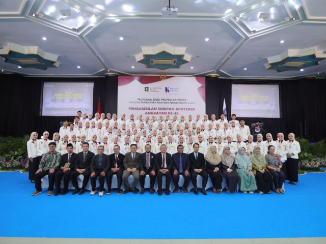 Pengambilan Sumpah Apoteker Angkatan 42 Program Studi Profesi Apoteker UII