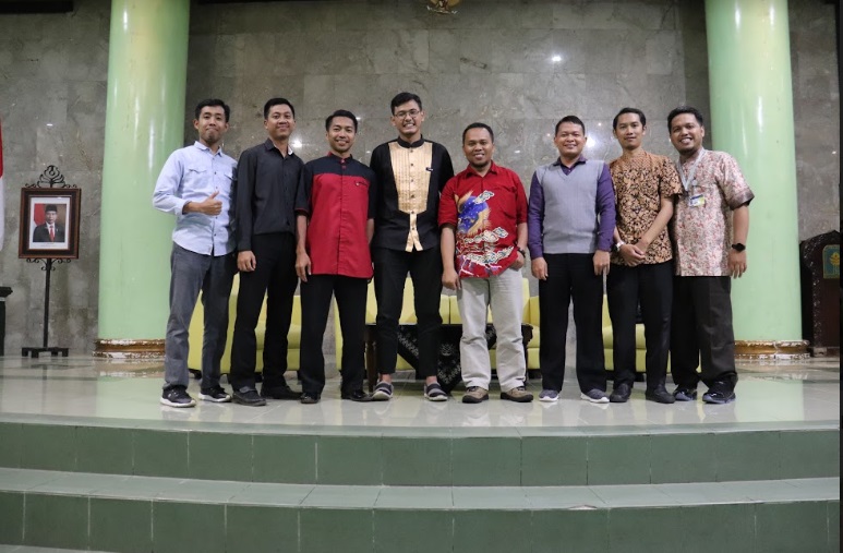 Pemain Film Lima Penjuru Masjid Menjadi Pemateri Ta Lim Perdana Fakultas Matematika Dan Ilmu Pengetahuan Alam Yogyakarta