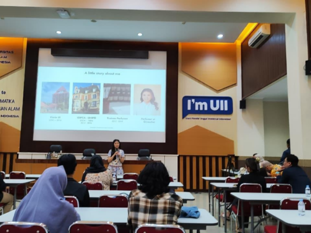 Perfumer Givaudan Indonesia Berbagi Pengalaman di Program Studi Kimia FMIPA UII