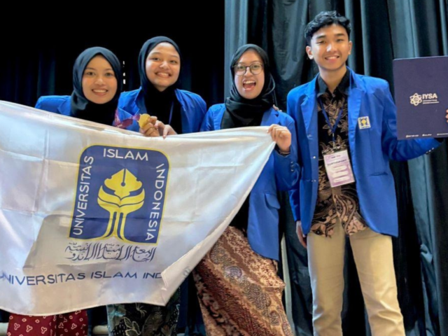 Tim Mahasiswa (Farmasi, Kimia, Arsitektur) Raih Medali Emas dalam Indonesia International Applied Science Project Olympiad (I2ASPO)